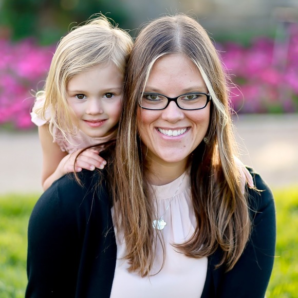 Meet your Posher, Danielle - Picture 1 of 1